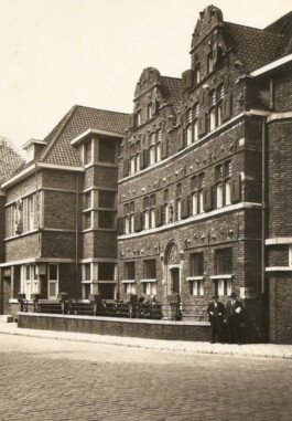 Borderland Residencies